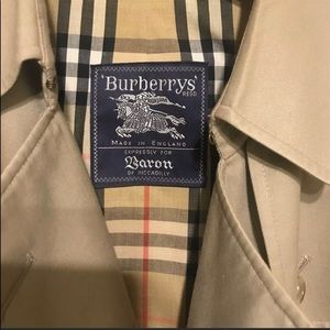 Authentic  Vintage Burberry Pristine Condition